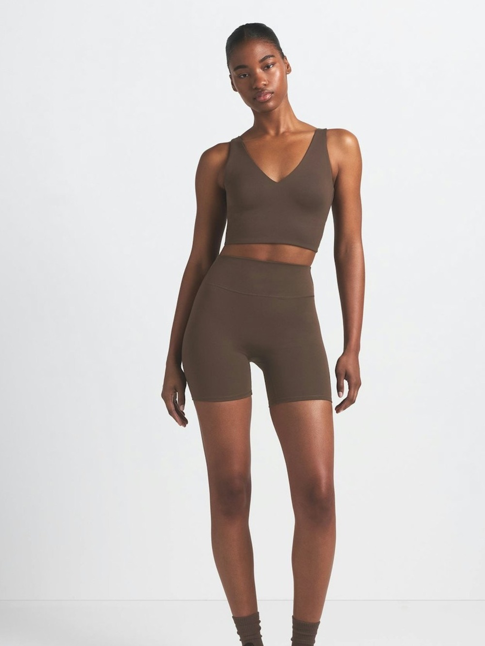 Nike SKims matte biker short color 5 inch  color dark sepia